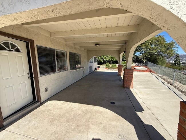 Building Photo - 569 Mundy Terrace