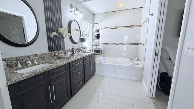 Building Photo - 31244 Crestmont Ct