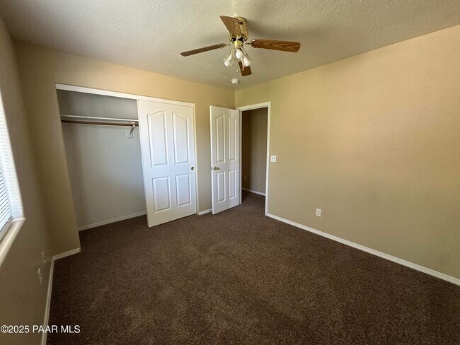 Building Photo - 9120 E Swift Trail Dr