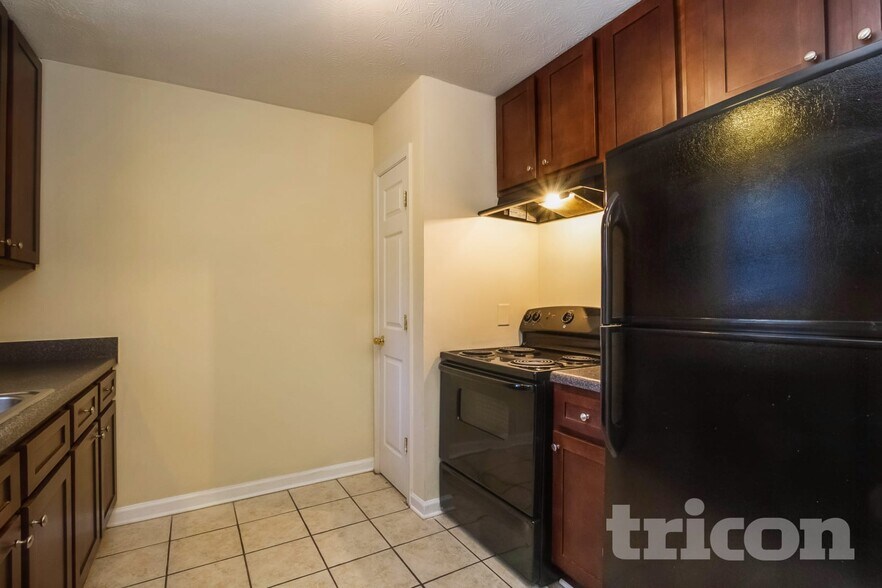 Building Photo - 1145 Woodington Cir