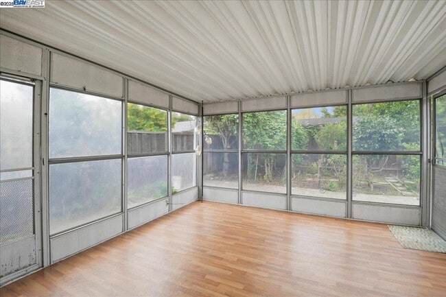 Building Photo - 1043 Bonner Ave