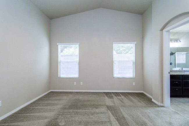 Building Photo - 9005 Rio Galisteo Pl NW