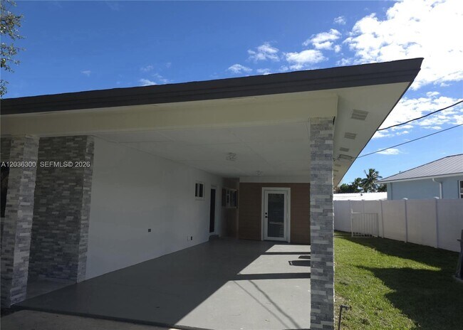 Building Photo - 1565 Thumb Point Dr