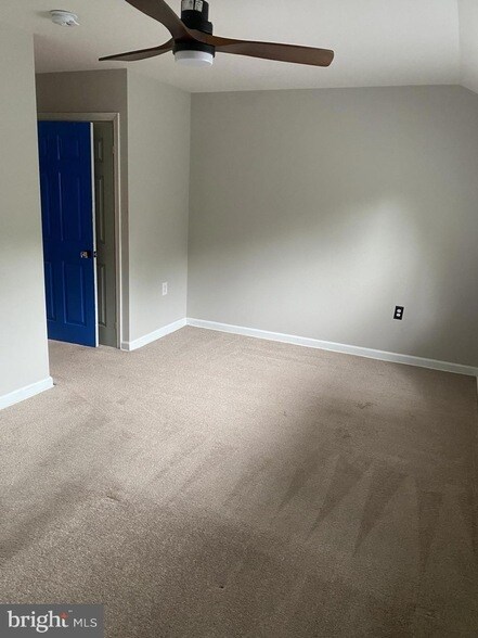 Building Photo - 2217 Gaylord Dr