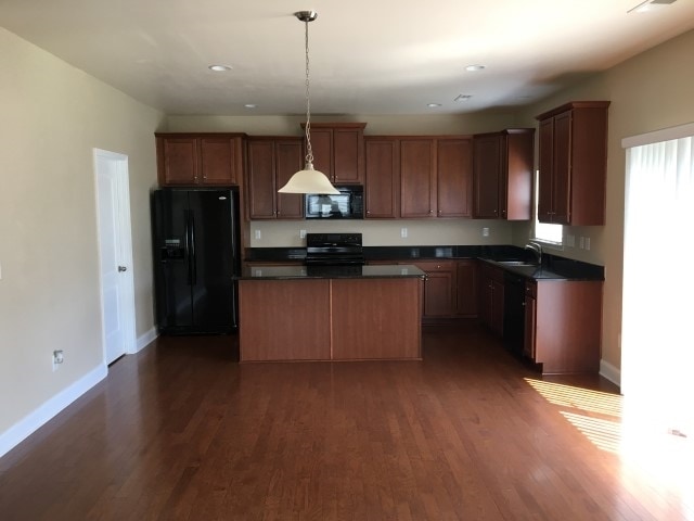 Building Photo - 1001 Haven Ln