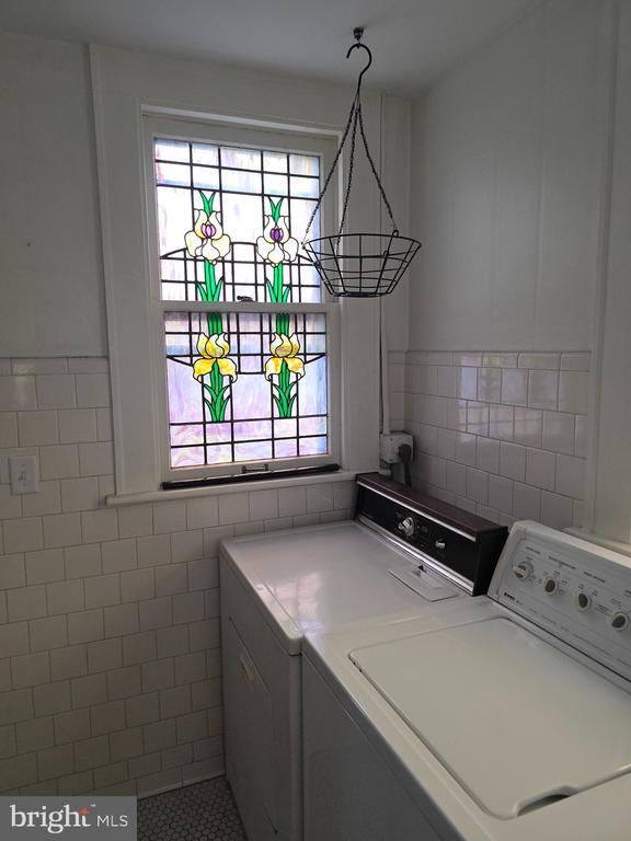 Building Photo - 203 Greene St