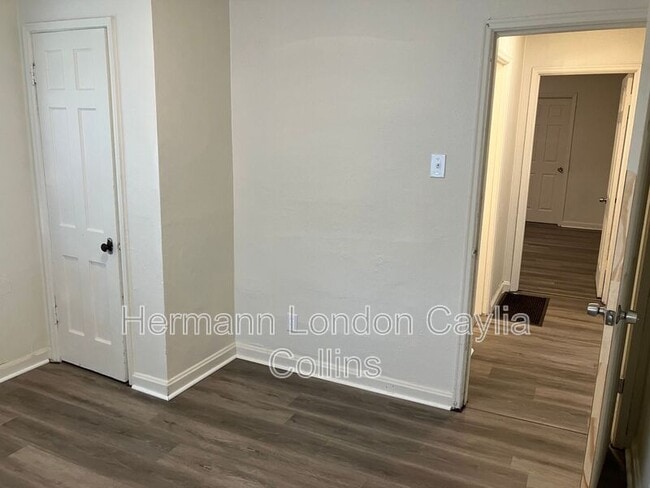 Building Photo - 7504 Stanwood Dr