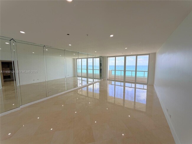 Building Photo - 5601 Collins Ave