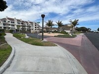 Building Photo - Two bedroom condo on the beach