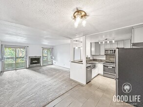 Building Photo - Spacious 2-Bed / 2-Bath Condo in Mission Ridge — Resort-Style Living in San Diego!