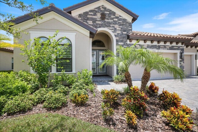 Building Photo - Luxury Home w/ Pool, Outdoor Kitchen, Car Lift, & Water View In Parrish!