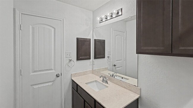 Building Photo - 314 Rolling Meadows Dr