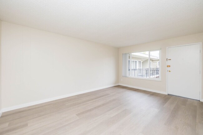 Building Photo - 276 Adams