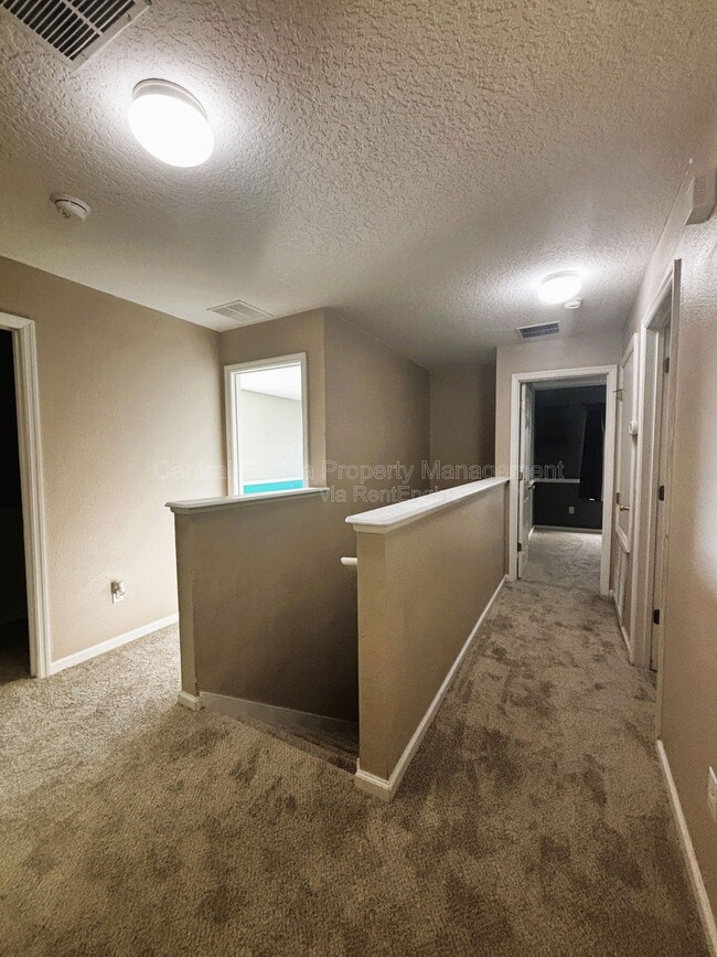 Building Photo - 16183 Old Ash Loop