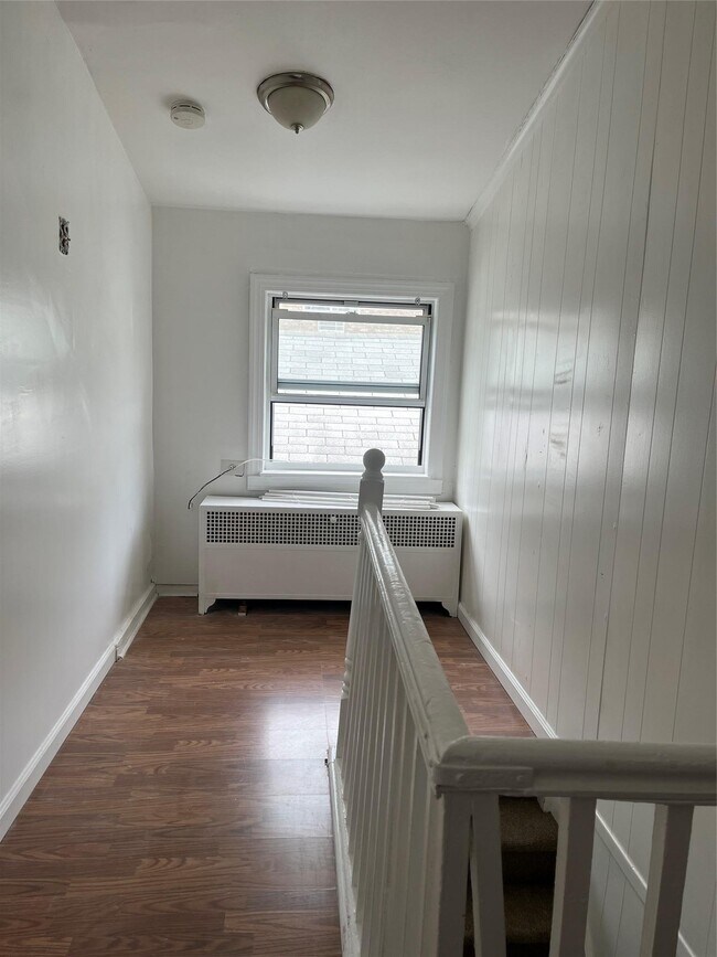 Building Photo - 276 Emerson Ave