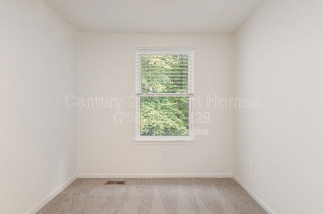 Building Photo - 9086 Tiffany Park Ct