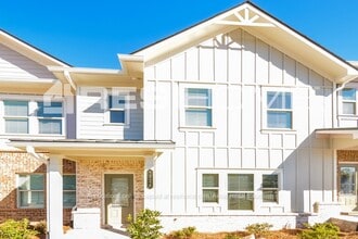 Building Photo - 3038 Faireno Pl