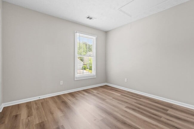Building Photo - 4050 River Green Pkwy