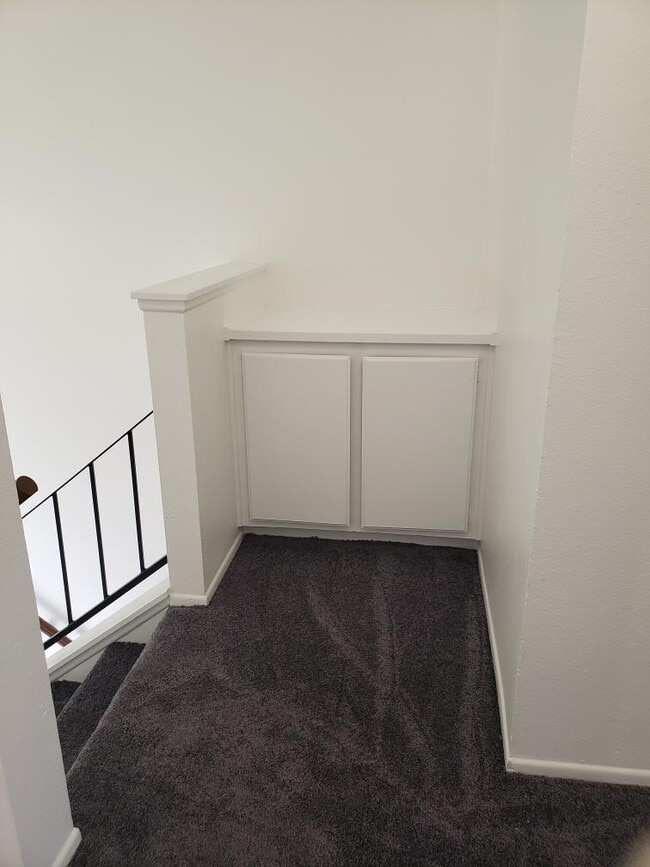 Building Photo - 8338 Woodley Pl