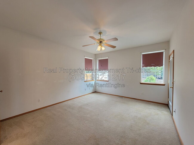 Building Photo - 4111 Joshua Dr
