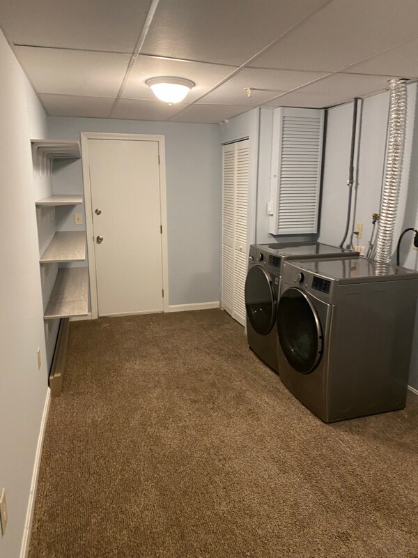 Building Photo - 105 Elmwood Dr