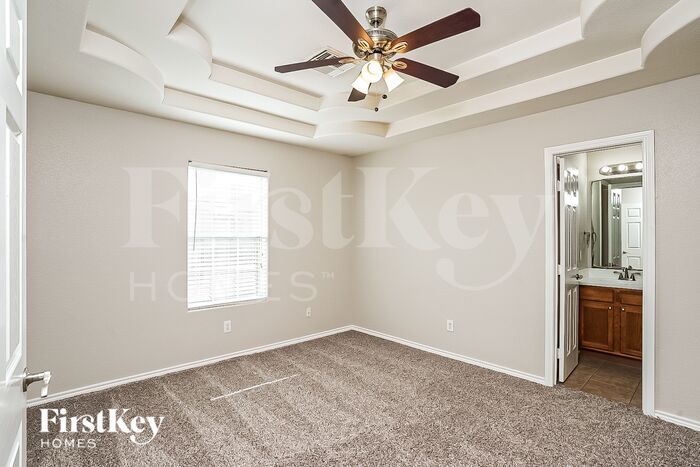 Building Photo - 6267 Gillian Park Dr