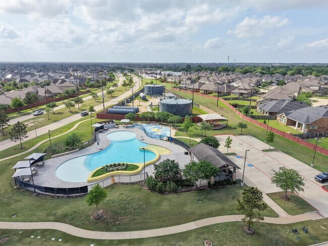 Building Photo - 26954 Mustang Retreat Ln