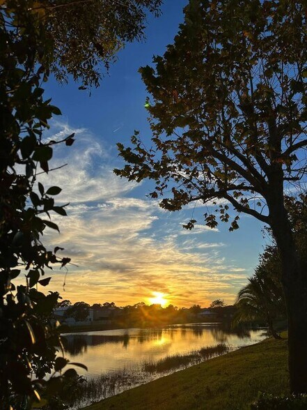 Building Photo - 2165 Newport Isles Blvd