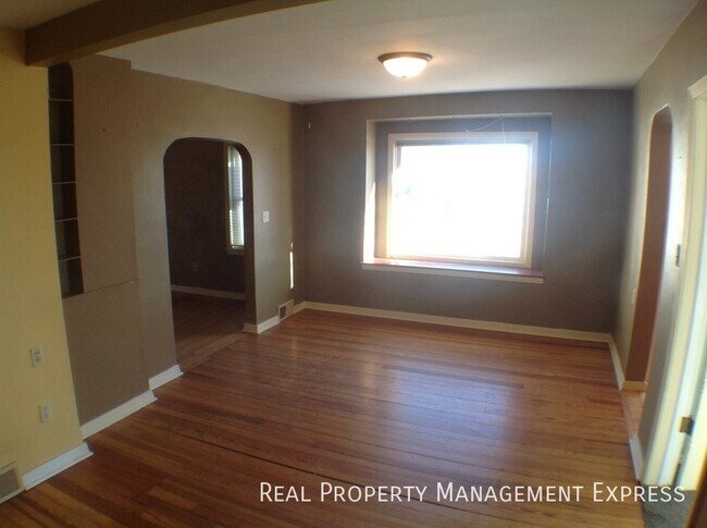 Building Photo - 47704 E 69th St