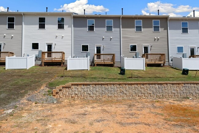 Building Photo - 177 Seville Wy