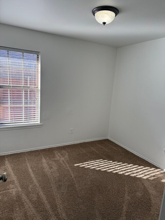 Building Photo - 1920 Galveston Ave