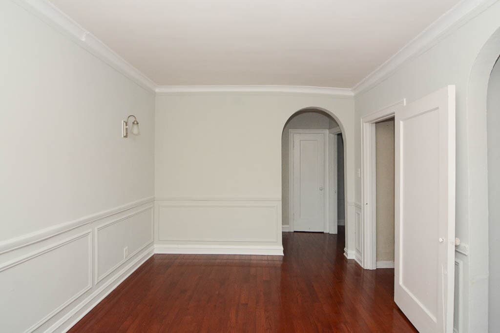 Building Photo - 549.5 W Surf St