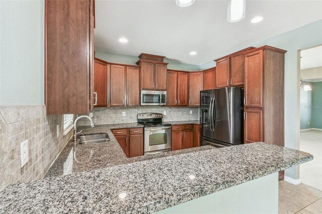 Building Photo - 12320 Fairlawn Dr