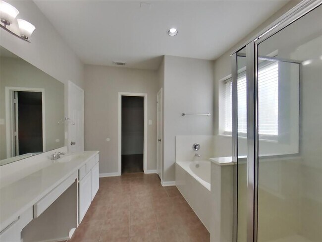 Building Photo - 6715 Starcroft Ct