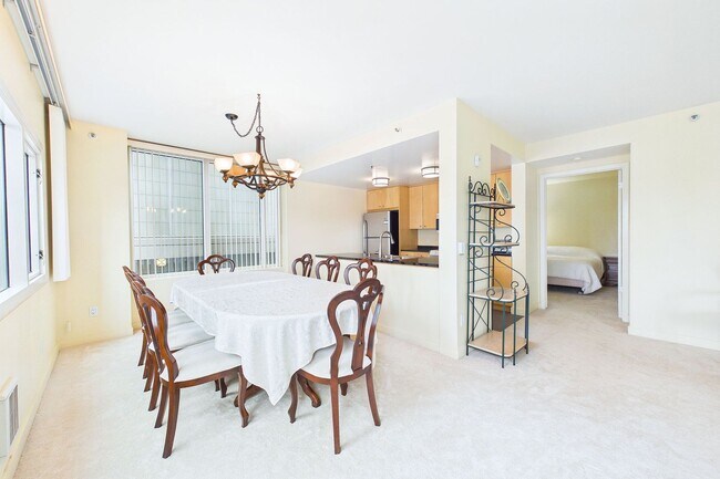 Building Photo - 2BR/2BA Corner Condo w/ Parking | Post International – Lower Pacific Heights