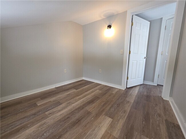 Building Photo - 6360 Ontario Center Rd