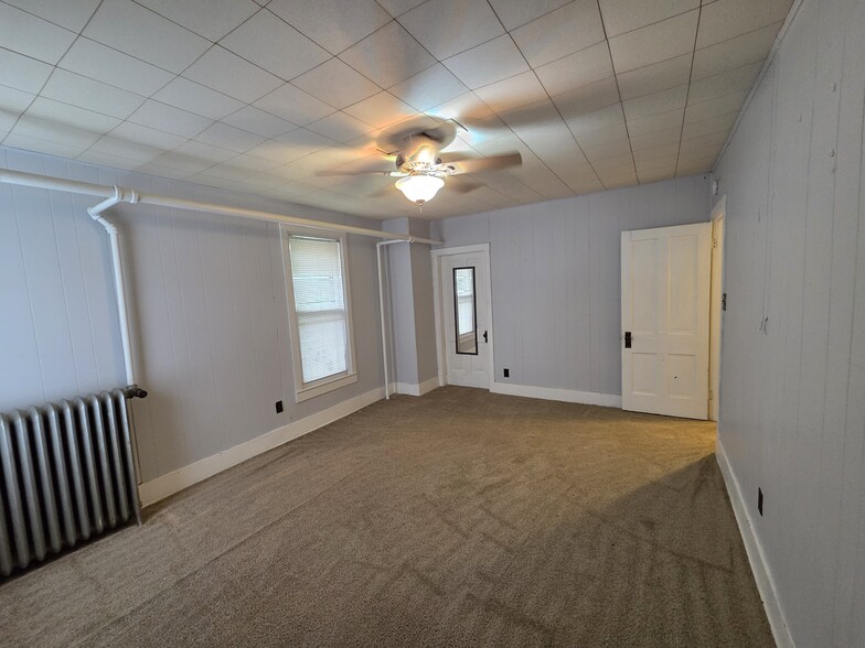 Building Photo - 721 Avenue D