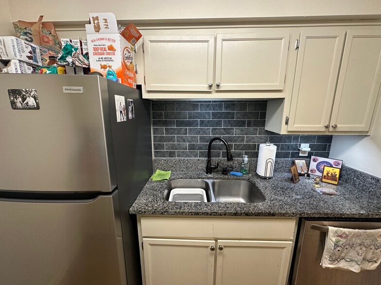 Building Photo - 2118 Acklen Ave