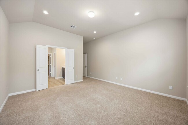 Building Photo - 3915 Sugardale St
