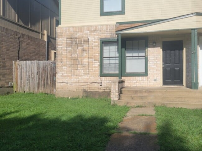 Primary Photo - 3-Bedroom Duplex in Mesquite, TX