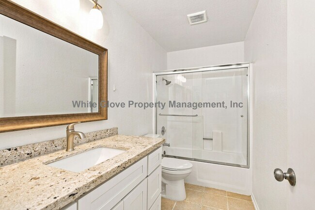 Building Photo - 26981 Stonehaven