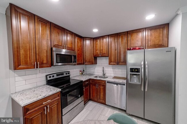 Primary Photo - 15218 Nottingham Dr