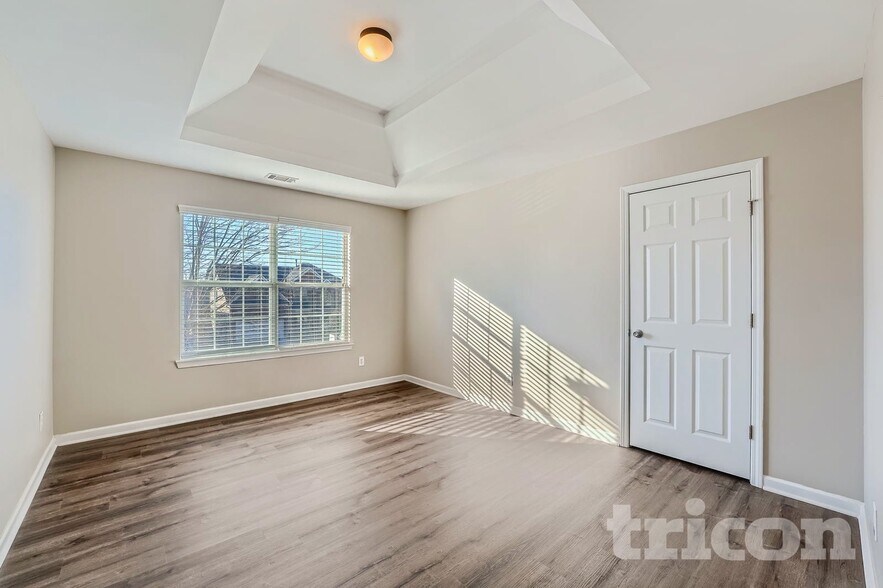 Building Photo - 5190 Hopewell Manor Dr