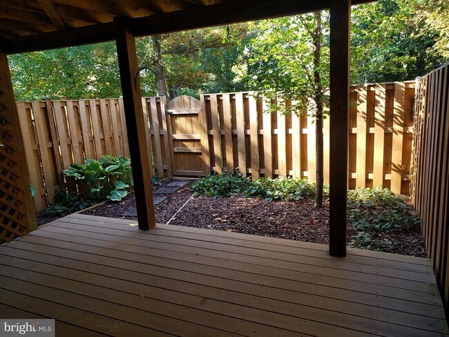 Building Photo - 5732 Lofthill Ct