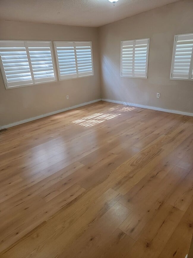 Building Photo - Adorable 2/1 in Hernando!!!