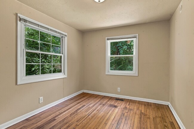 Building Photo - 501 Weakley Ave