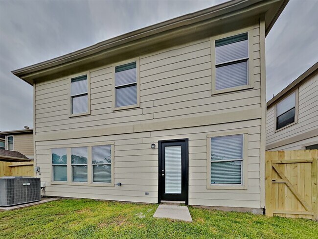 Building Photo - 22110 Orchard Dale Dr