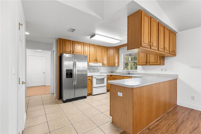 Building Photo - 3/2 Farm Home on 18.25 acres