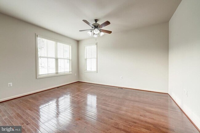 Building Photo - 42230 Castle Ridge Square