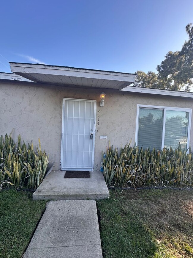 Building Photo - CLAIREMONT MESA BLVD Duplex